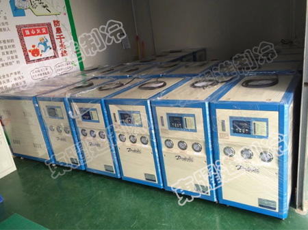 水冷式冷水機 水冷式冷水機